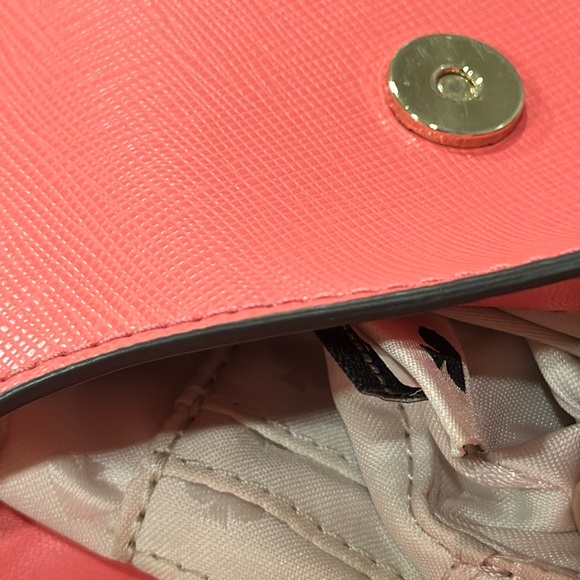 Kate Spade Staci Cellphone Crossbody Bag EUC - Picture 14 of 16